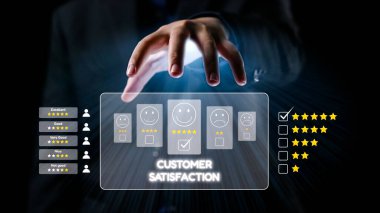 Değerlendirme simgeleri ve geri bildirim seçeneklerini içeren müşteri memnuniyeti arayüzünün görsel temsili, müşteri etkileşiminin ticari başarıdaki önemini gözler önüne seriyor. Dörtgen