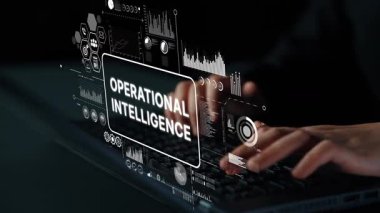 Eller Laptop 'ta İşletim İstihbarat Veri Görselleştirme ile Yazıyor Modern Ofis Ayarlarında Ekranda gösterilmiştir. Asemptotik akıllı veri analitiği.