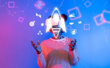 Sanal gerçeklik ve yenilikçi iş stratejilerinin sinerjisini araştırın, başlangıç başarısını sürdürmek için büyüme, takım çalışması ve yatırım fırsatlarını vurgulayın. XDMCP