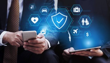 Sağlık, seyahat, ev, araba, hayat ve mali güvenliği kapsayan güvenlik ve sigorta kavramı, güven ve politika güvencesinin vurgulanması