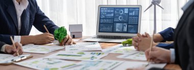 İş veri paneli, pazarlama stratejisi planlaması için iş zekası analizi sunar. Müşteri taleplerini analiz etmek ve iş dünyasının geleceğini önceden görmek için büyük veriler sunulur.