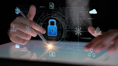 Siber güvenlik, güçlü altyapı ve proaktif dijital savunma stratejileri kullanarak güvenlik ihlalleri, hacklemeler ve ağ saldırılarına karşı korur. Latch