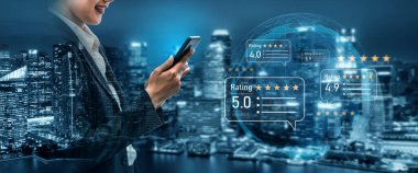 Müşteri merkezli inceleme ve derecelendirme sistemi ürün değerlendirmesini, dijital değerlendirme konseptini destekler ve müşteri insanların seçimini yıldızlar ve geri bildirim içeriği teknolojisi aracılığıyla görselleştirerek iyi bir güven verir