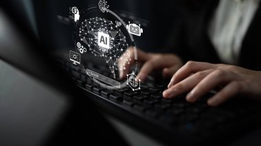 LLM 'de yapay zeka asistanı, büyük veriler, makine öğrenimi ve üretken yapay zeka gücü gelişmiş iş uygulamaları için ajanssal yapay zekayı destekliyor. Latch