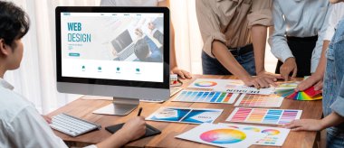 Web sitesi tasarım yazılımı çevrimiçi perakende ticaret ve e-ticaret için canlı şablon sağlıyor