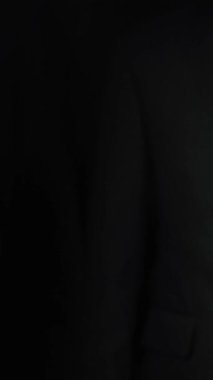 İşadamı, ticari kar artışının gelecekteki hedefe arttığını gösteren imalı bir tablo çizdi. Şirket işlerinin yükselmesi için mükemmel bir mali durum. Finans ve para teknolojisi .