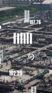 Otomasyon konseptini ve uzaktan kablosuz makine kontrolünü gösteren bir bilgisayar yazılımında fütüristik HUD kullanarak inşaat teknolojisi konsepti üzerinde değişiklik grafiği içeren konsept .