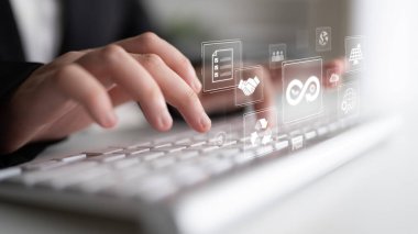 Dairesel ekonomi sürdürülebilir kalkınmayı destekler. Dairesel ekonomi atıkları azaltır, dairesel ekonomi yeniden kullanımını teşvik eder, dairesel ekonomi verimliliği artırır ve yenilikçiliği teşvik eder. Latch