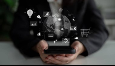 İletişim platformları arasında küresel dijital pazarlama stratejisi. Dijital pazarlama büyüme sağlar, bağlantı kurar, dijital pazarlama sonuç verir ve dijital pazarlama erişimi artırır. Latch