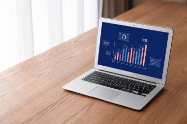 İş veri paneli, pazarlama stratejisi planlaması için iş zekası analizi sunar. Müşteri taleplerini analiz etmek ve iş dünyasının geleceğini önceden görmek için büyük veriler sunulur.