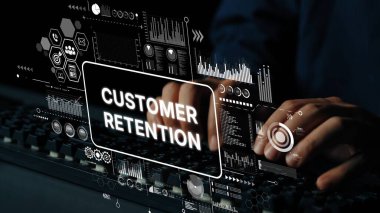 Dijital Müşteri Retention Data Visualization ve Analitik Kontrol Paneli Konsepti ile ellerini klavyeye koy. Asemptotik akıllı veri analitiği.