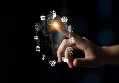 LLM 'de yapay zeka asistanı, büyük veriler, makine öğrenimi ve üretken yapay zeka gücü gelişmiş iş uygulamaları için ajanssal yapay zekayı destekliyor. Latch