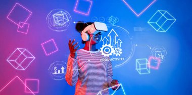 Sanal gerçeklik kulaklığı takan bir kadın, verimliliği ve yeniliği temsil eden dijital elementlere bağlanarak, çalışma alanı teknolojisindeki modern gelişmeleri sembolize ediyor. XDMCP