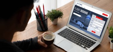 Online uçuş rezervasyon sitesi mod rezervasyon sistemi sağlar. Seyahat teknolojisi kavramı .