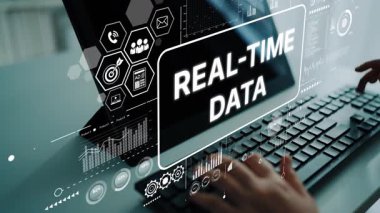 Eller Klavyede, Ekran Temsilcisi Modern Teknoloji ve Yenilikçi Çözümler Üzerine Gerçek Zamanlı Veri Görselleştirmesi. Asemptotik akıllı veri analitiği.