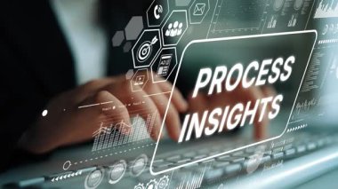 Eller Klavyede Dijital Analitik Grafiklerle Yazıyor Süreç Sezgileri ve İş Zekası Kavramlarını Temsil Ediyor. Asemptotik akıllı veri analitiği.