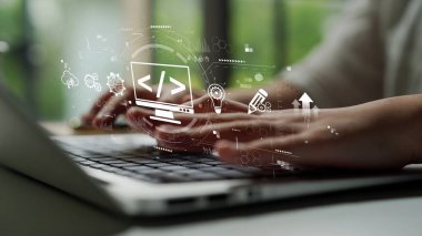 Kodlama sembolleri, web geliştirme süreci, web geliştirme arayüzü ve web geliştirme araçlarını içeren modern web geliştirme kavramı. Muxer