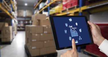 Maliyet düşüşü, bilgisayar ekranında görülen maliyet tasarrufu kavramı, kurumsal işletmeler gereksiz harcamaların azaltılması yoluyla maliyet ve şirket kaynaklarını etkili bir şekilde tasarruf eder