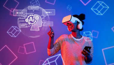 Sanal gerçeklik kulaklığı takan neşeli bir kadın, yapay zeka, sohbet robotları ve modern teknolojik gelişmelerin kesişimlerini gösteren dijital bir ortama bağlanıyor. XDMCP