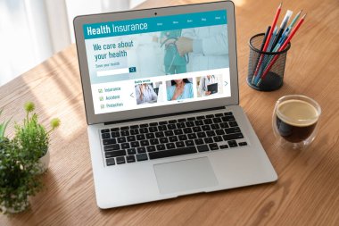 Kolay form doldurma için sağlık sigortası web sitesi mod kayıt sistemi