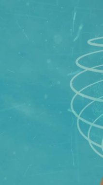 Dünya çapında internet ağı bağlantıları kavramında küresel iş değişikliğinin ve mavi gökyüzüne karşı e-ticaretin 3 boyutlu grafiğine sahip telekomünikasyon kulesi .