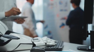 Yapay zeka destekli işbirliği kurumsal ekiplerin verimliliği artırmasına, karar verme mekanizmasını iyileştirmesine ve finansal tahminleri arttırmasına yardımcı oluyor. Noogenesis Yapay Zeka