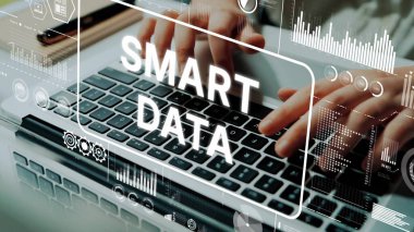 Modern Çalışma Alanında Akıllı Veri ve Dijital Teknoloji Entegrasyonuna Vurgu Yapan Yenilikçi Veri Yönetimi Kavramı. Asemptotik akıllı veri analitiği.