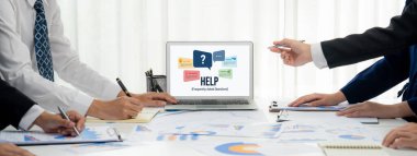 Web sitesindeki yardım ekranı, sık sık soru sorulmasına yanıt sağlamak için müşteri desteği ile bilgi ve çözüm sunar