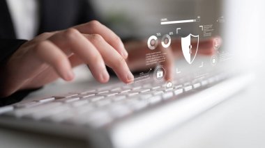 Siber güvenlik, güçlü altyapı ve proaktif dijital savunma stratejileri kullanarak güvenlik ihlalleri, hacklemeler ve ağ saldırılarına karşı korur. Latch