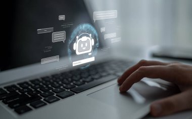 LLM 'de yapay zeka asistanı, büyük veriler, makine öğrenimi ve üretken yapay zeka gücü gelişmiş iş uygulamaları için ajanssal yapay zekayı destekliyor. Latch