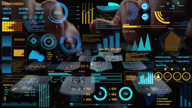 Modern dijital işletmelerde veri analizi ve gerçek zamanlı analitik, öngörü veri modellemesi, iş zekası analizleri ve veri odaklı karar verme stratejisi. Thunk