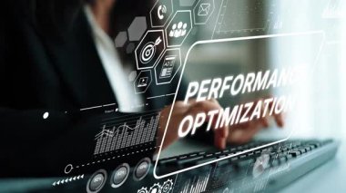 Modern Ofis Ayarlarında Sayısal Grafikler ve Veri Görselleri ile İşletme Performans İyimserleştirmesi İçin Bilgisayar Kullanan Kadın. Asemptotik akıllı veri analitiği.