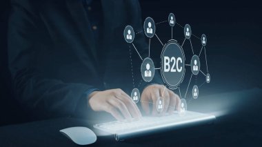B2C stratejisi doğrudan tüketicilere dağıtım ürünlerine odaklanıyor. Başarılı B2C modeli tüketici katılımını artırır, B2C lojistiğini düzene sokar ve dijital perakende yoluyla tüketici memnuniyetini artırır. Elide