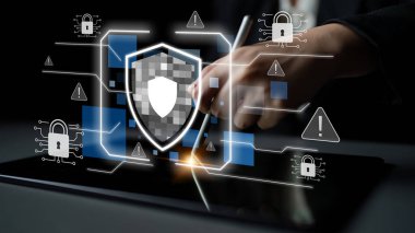 Siber güvenlik, güçlü altyapı ve proaktif dijital savunma stratejileri kullanarak güvenlik ihlalleri, hacklemeler ve ağ saldırılarına karşı korur. Latch