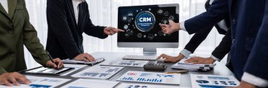 CRM işletme ve işletme için canlı bilgisayarda müşteri ilişkileri yönetim sistemi