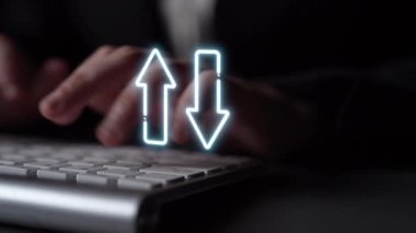 Verimliliği, değeri ve müşteri memnuniyetini arttırmak için Lean, Six Sigma ve Total Quality Management TQM kullanılarak maliyet ve kalite artışını gösteren iş konsepti. Muxer