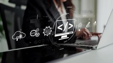 Kodlama sembolleri, web geliştirme süreci, web geliştirme arayüzü ve web geliştirme araçlarını içeren modern web geliştirme kavramı. Muxer