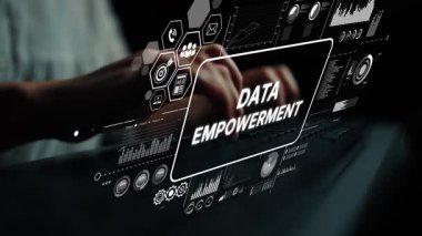 Modern Çalışma Alanında Fütüristik Veri Güçlendirme Grafikleri ve Dijital İstatistiklerle Klavyede Yazan Eller. Asemptotik akıllı veri analitiği.