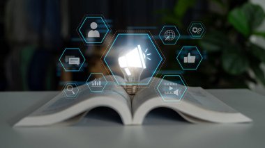 İş için megafon, sosyal medya pazarlaması, dijital reklamlar video içeriği, iletişim, analitik ve küresel markalaşma reklamları kullanan dijital pazarlama tanıtım stratejisi