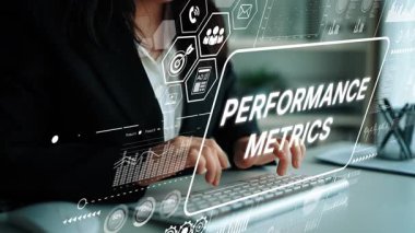 Modern Ofis Ayarlarındaki İş Profesyonel Analiz Ölçüleri ve Dijital Arayüz Veri Sezgileri. Asemptotik akıllı veri analitiği.