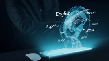 Parlak bir klavyenin üzerindeki eller ileri teknolojiyi temsil eden soyut veri görselleştirmeleri ve devre kalıplarını gösteren fütüristik bir dijital arayüzle bağlantı kurar. Dörtgen