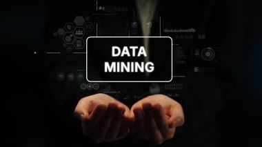 Veri Madenciliği Kavramlarının Karanlık Arkaplanda Grafik ve Sembollerle Görsel Temsil Edilmesi. Asemptotik akıllı veri analitiği.