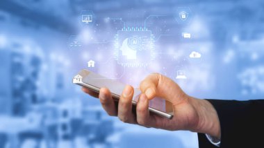 AI sistem entegrasyonu, hizmetleri, performansı ve akıllı otomasyon kesesini geliştirmek için dijital ağlar arasında yapay zeka, sistem ve entegrasyonu bağlar.