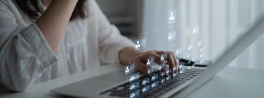 Kurumsal organizasyon şeması ve takım yapısı net organizasyon, yönetim ve operasyonel planlama için hiyerarşi, takım ve yapıyı gösteriyor