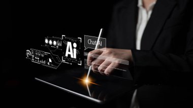 Hızlı mühendislik ve LLM derin öğrenme kullanan Al sohbet robotu daha akıllı ve verimli iş desteği için açıklanabilir üretici yapay zeka sağlar. Latch