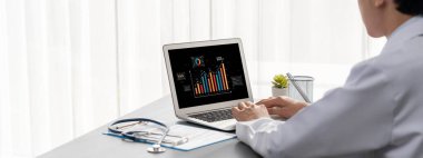 İş veri paneli, pazarlama stratejisi planlaması için iş zekası analizi sunar. Müşteri taleplerini analiz etmek ve iş dünyasının geleceğini önceden görmek için büyük veriler sunulur.