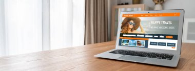 Model arama ve seyahat planlama için internet sitesi uçuş, otel ve tur rezervasyonları için anlaşma ve paket sunuyor