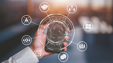 Kitle kaynak kullanımı işbirliği, fikir ve kitle kaynaklarına izin veriyor. Toplu kaynak kullanımı, topluluk güdümlü kitle kaynaklı katkılarla yeniliği destekliyor. Spire.