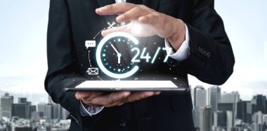 Yardım masası, canlı sohbet ve çevrimiçi hizmetler aracılığıyla 24 saatlik müşteri desteği her zaman teknik yardım ve müşteri memnuniyetini güvence altına alır. Kefil