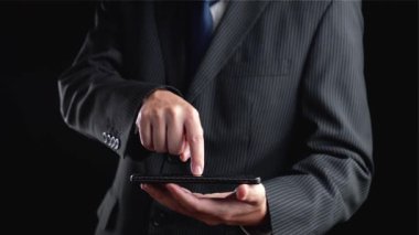 AI toplumu dönüştürüyor, önemli etik soruları gündeme getiriyor. Yapay zeka dizaynındaki ahlak kuralları adaleti sağlar. Yapay zeka etiği sorumlu kararları destekliyor. Yapay zeka gücünü güçlü etiklerle dengelemek çok önemli. Spire.